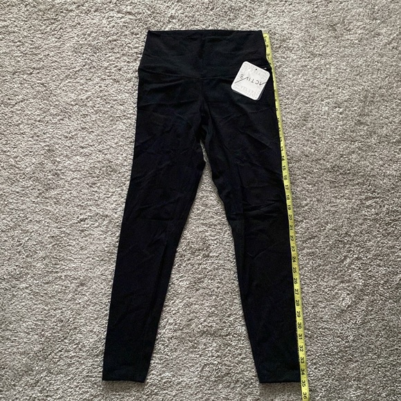 Yelete Active Leggings - Picture 4 of 6